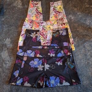 2 Pc Lot 7/8 Active Leggings Pants Womans‎ 1X Hawaiian Floral 2 Pockets